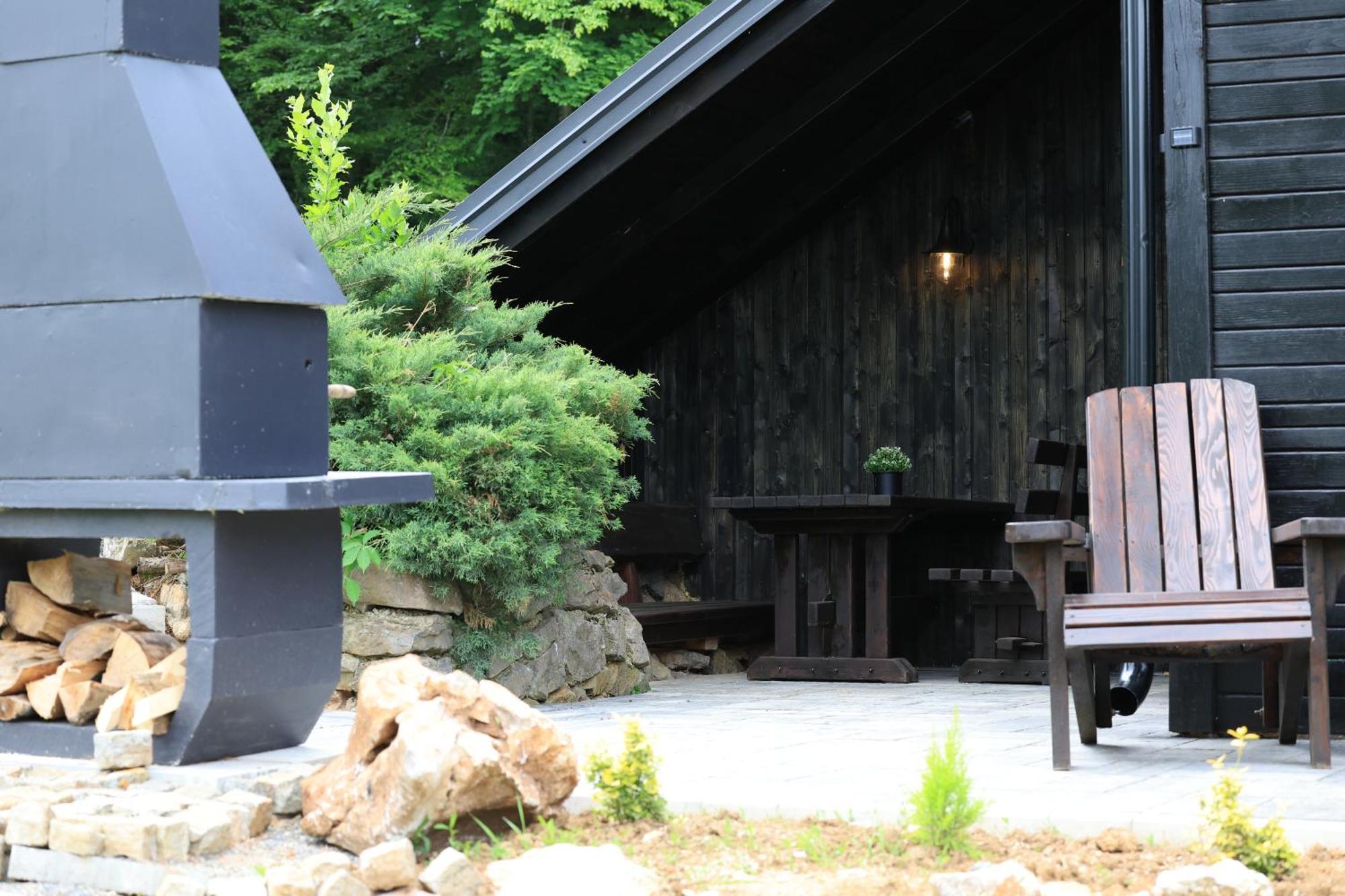 Woodenhouse With Two Apartments Otočac Exterior foto